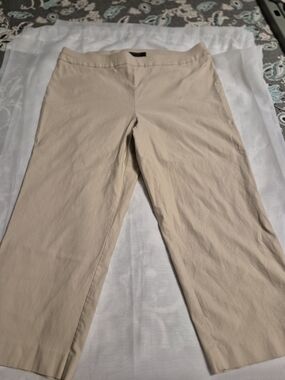 Women's Nine.Eight New York Size 18 Beige Straight-Leg Casual Pants